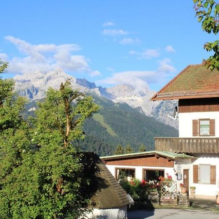 Pfeiffer Alm Am Sonnenhang Mit Blick Auf Die Zugspitze Garmisch-Partenkirchen Buitenkant foto