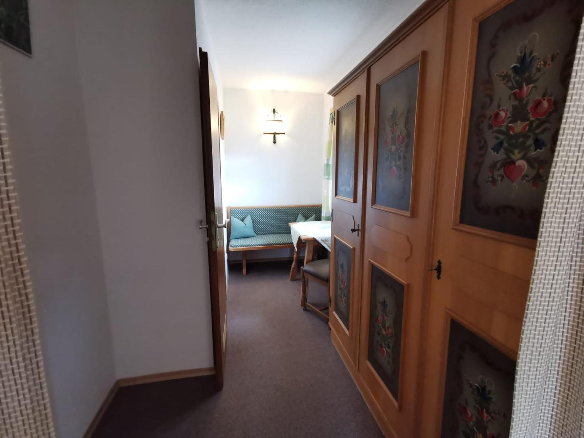 Pfeiffer Alm Am Sonnenhang Mit Blick Auf Die Zugspitze Garmisch-Partenkirchen Kamer foto